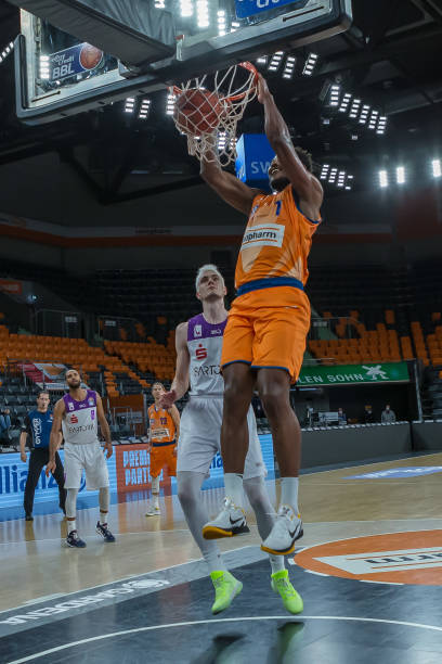 向世界宣告 向世界宣告