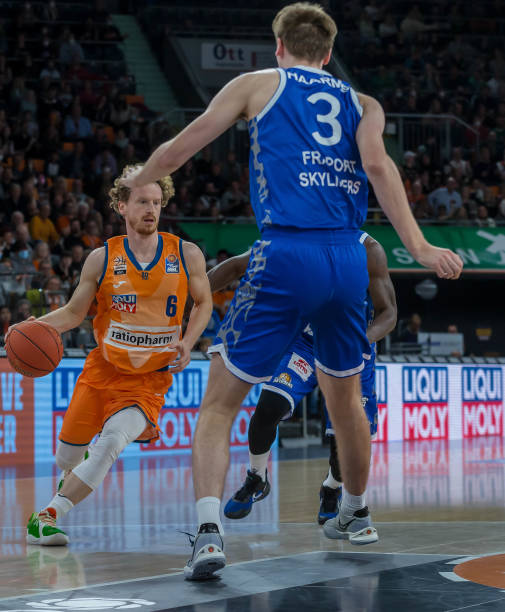 其权威性仍 其权威性仍