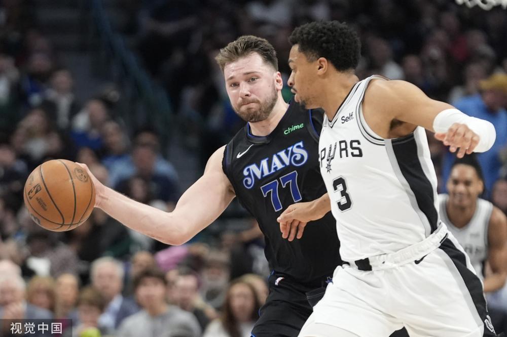 足球比赛的 足球比赛的